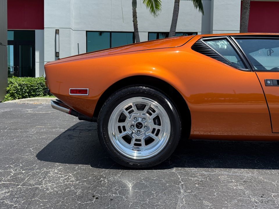 1974 DeTomaso Pantera