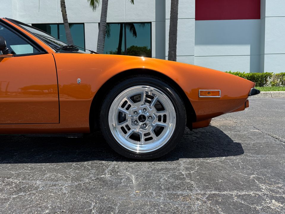 1974 DeTomaso Pantera