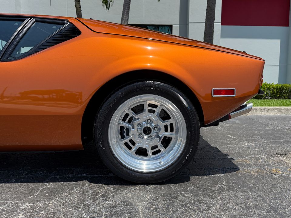 1974 DeTomaso Pantera