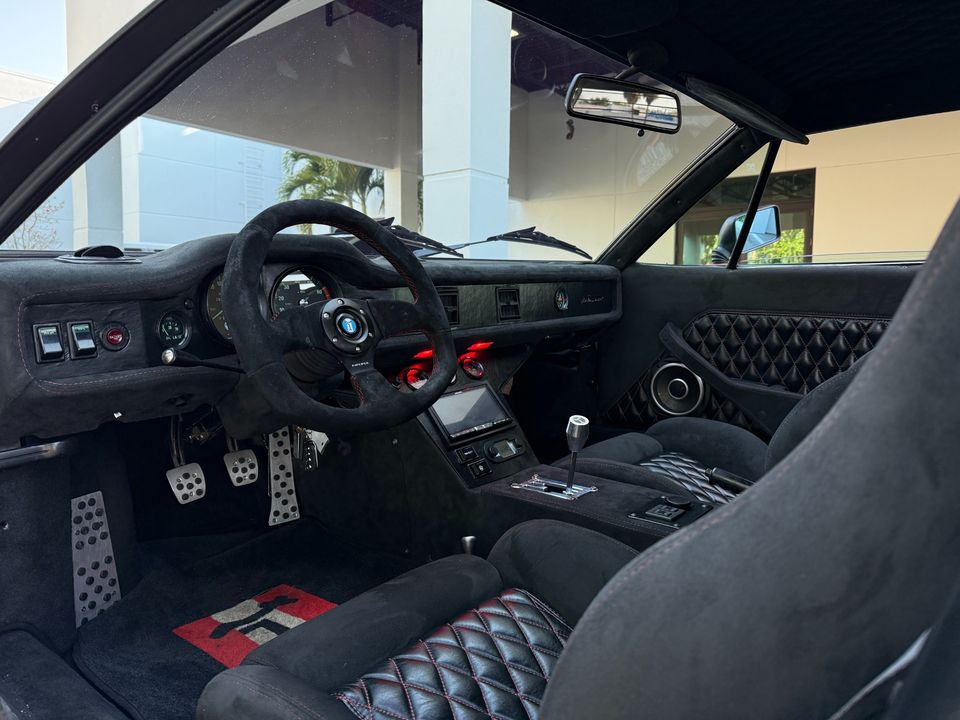1974 DeTomaso Pantera
