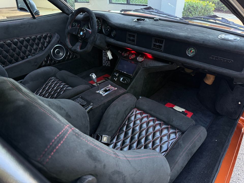 1974 DeTomaso Pantera