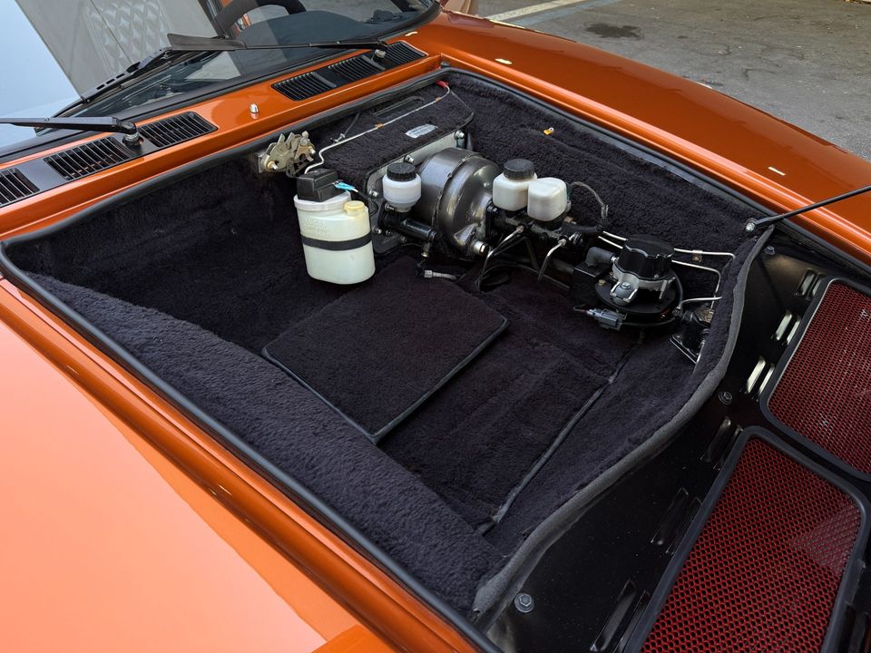1974 DeTomaso Pantera