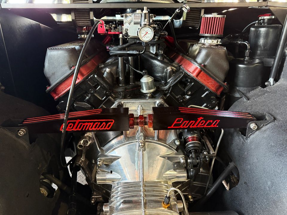 1974 DeTomaso Pantera