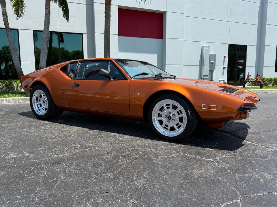 1974 DeTomaso Pantera