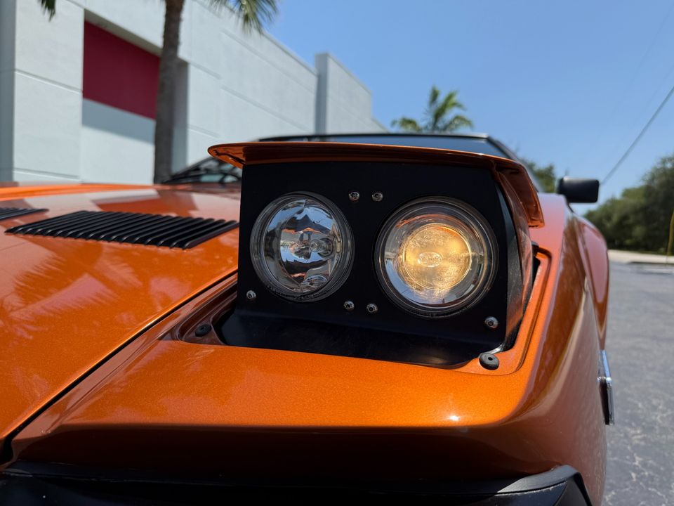 1974 DeTomaso Pantera