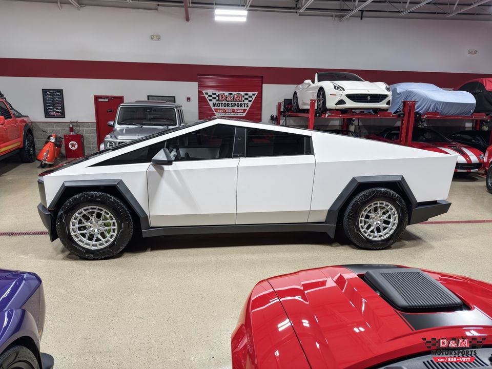 2024 Tesla Cybertruck