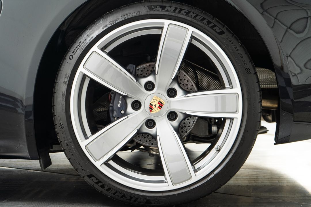 2024 Porsche 718 Cayman