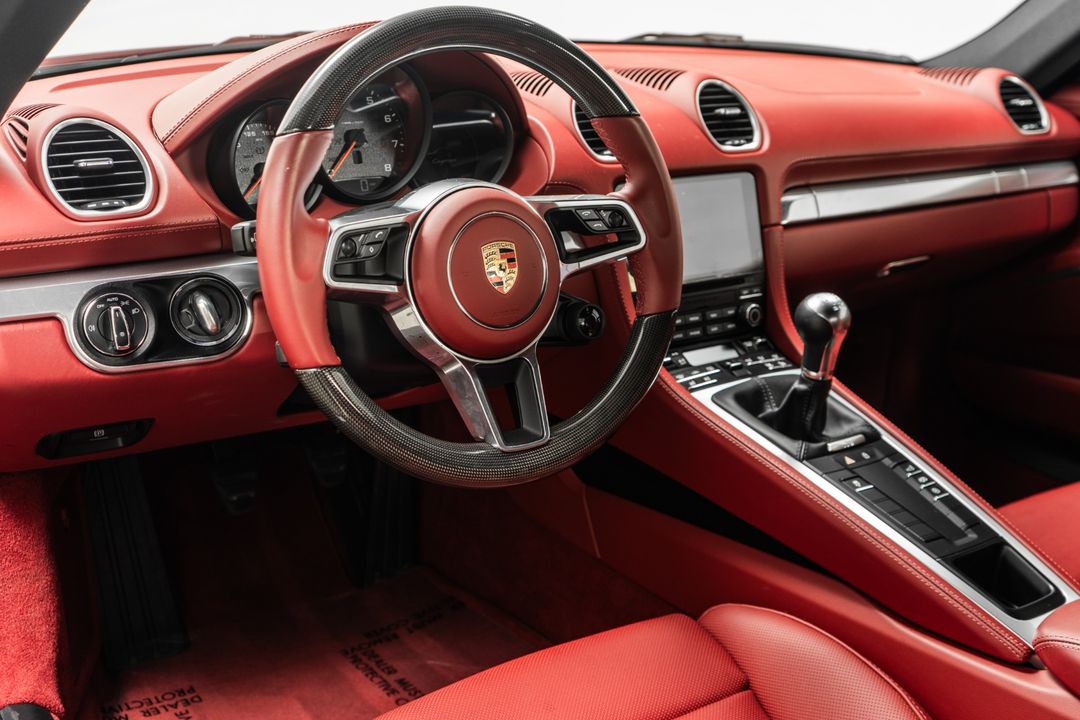 2024 Porsche 718 Cayman