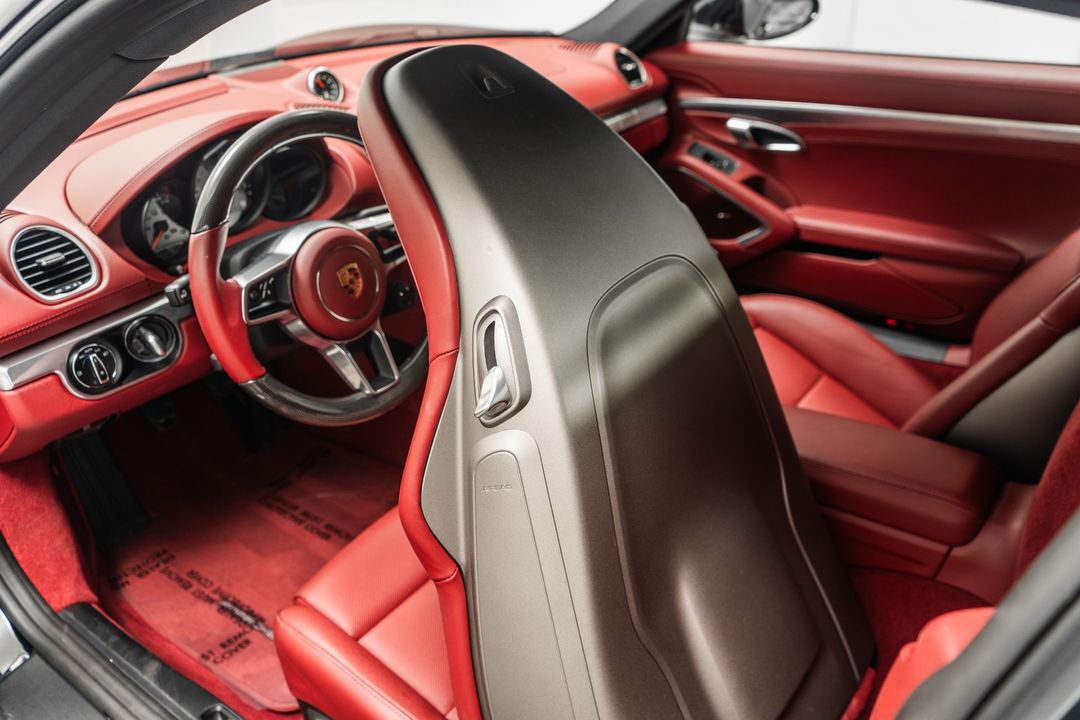 2024 Porsche 718 Cayman