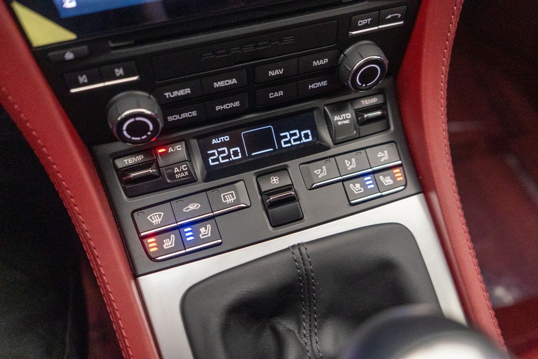 2024 Porsche 718 Cayman