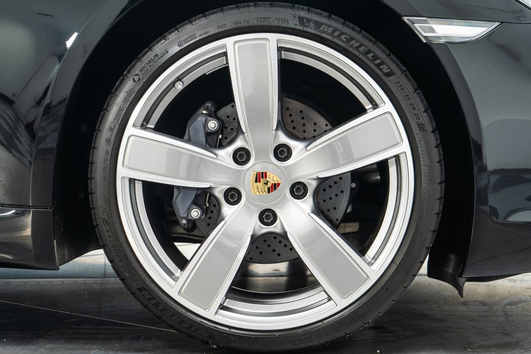 2024 Porsche 718 Cayman