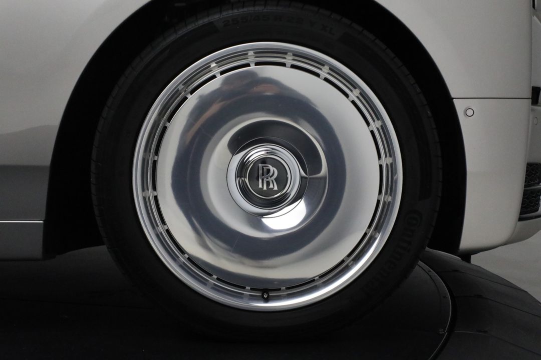 2023 Rolls-Royce Phantom