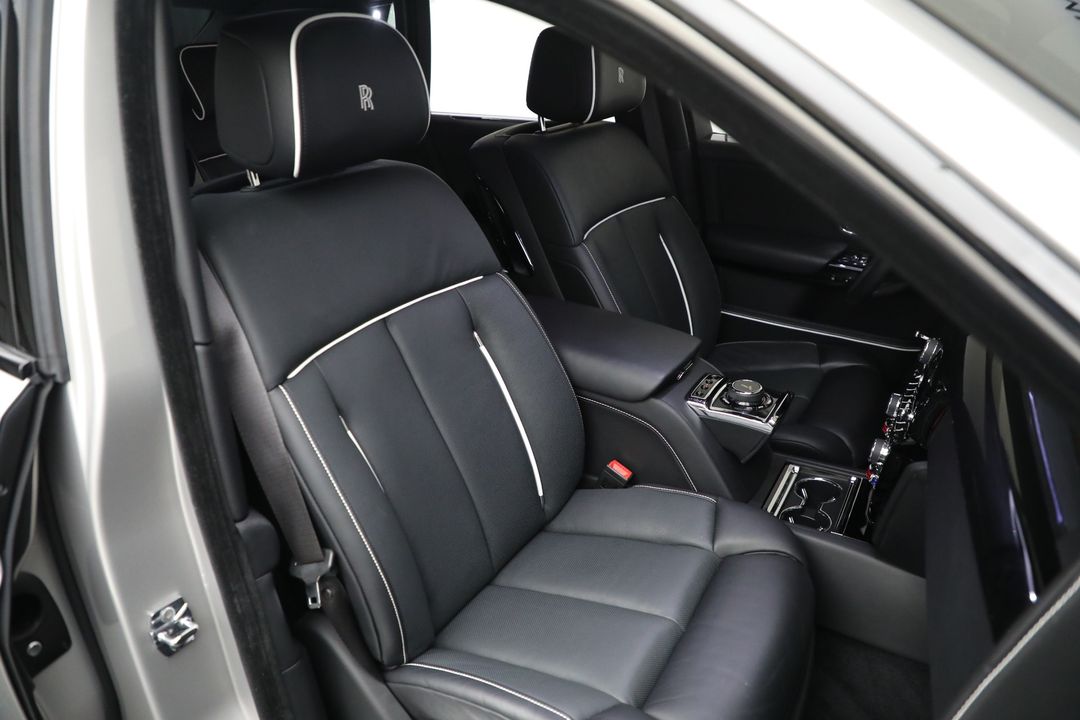 2023 Rolls-Royce Phantom