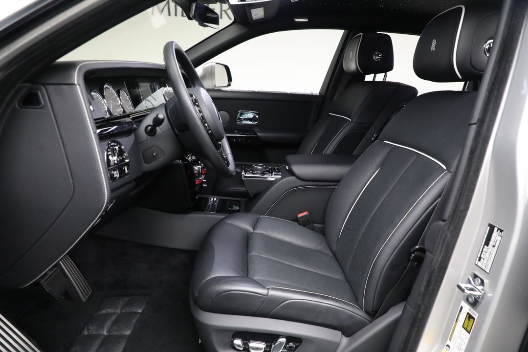 2023 Rolls-Royce Phantom