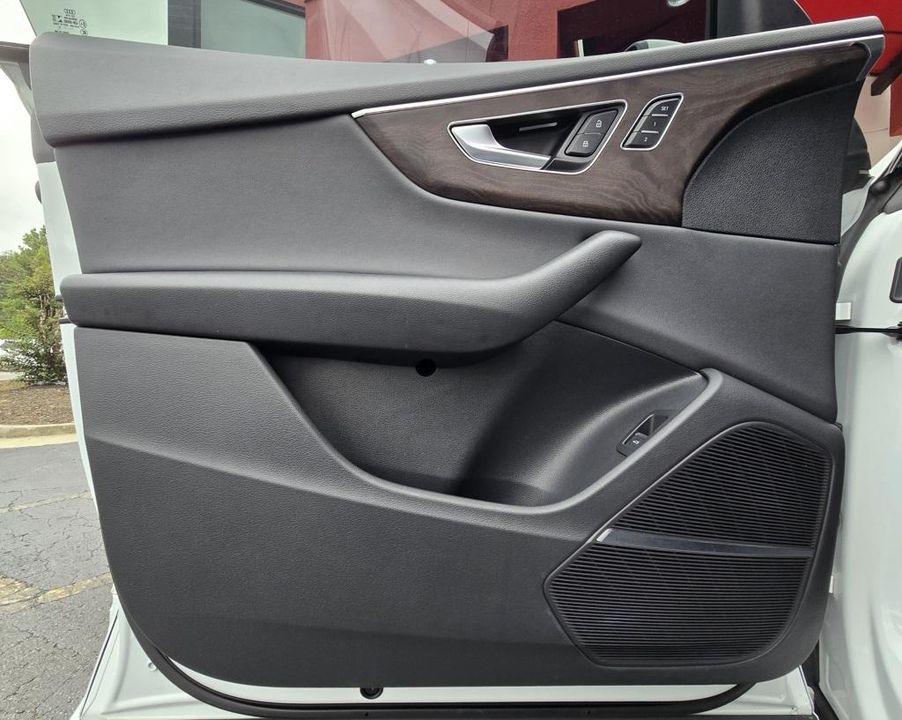 2021 Audi Q8