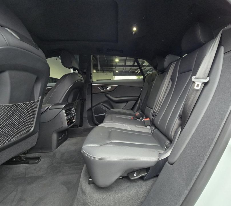 2021 Audi Q8