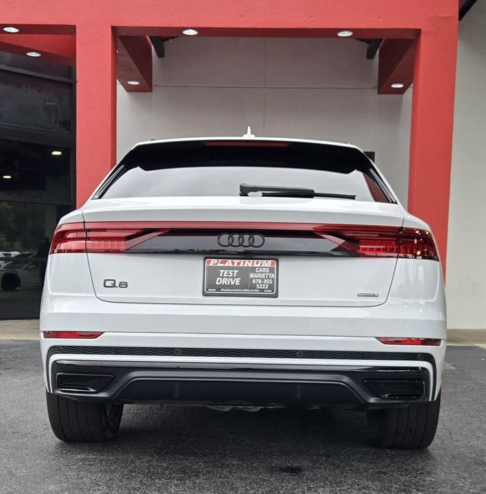 2021 Audi Q8