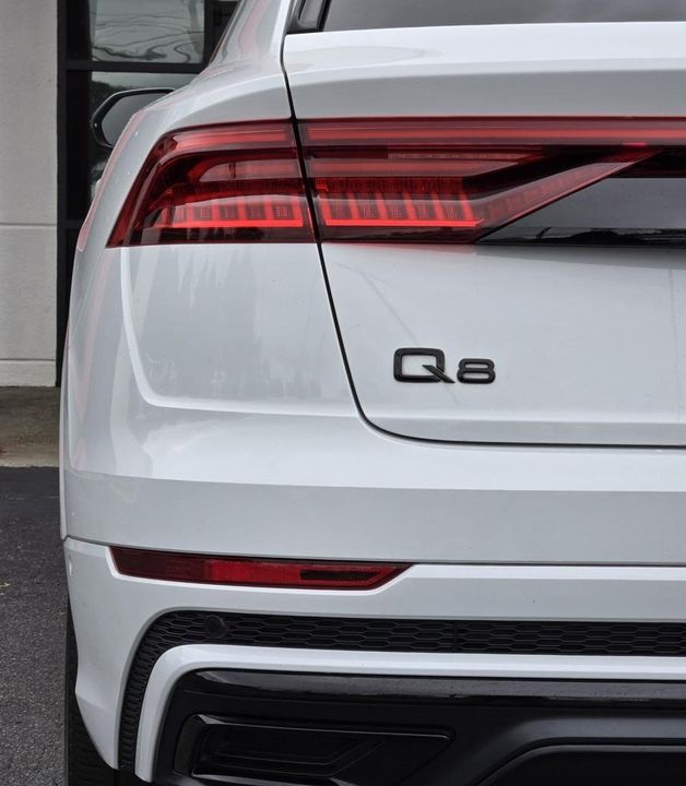 2021 Audi Q8