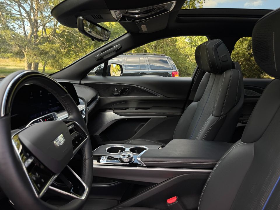 2024 Cadillac LYRIQ