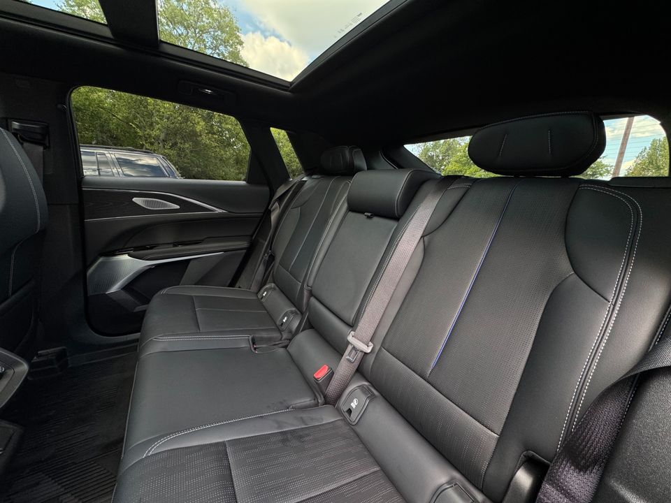 2024 Cadillac LYRIQ