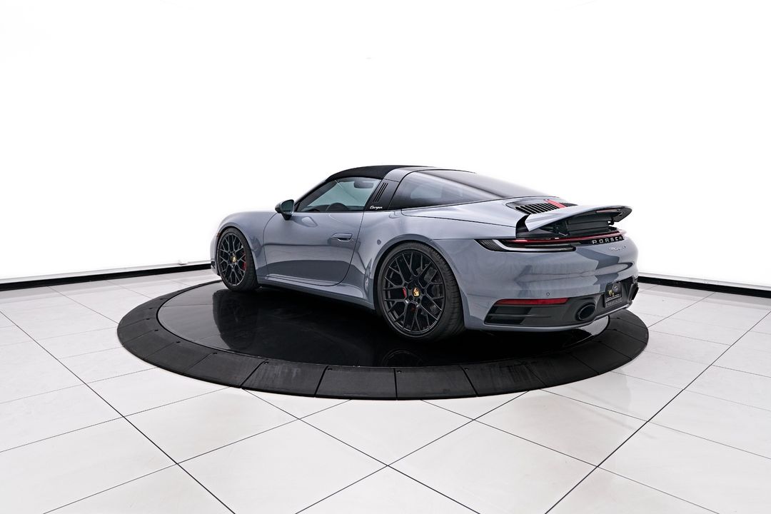 2023 Porsche 911