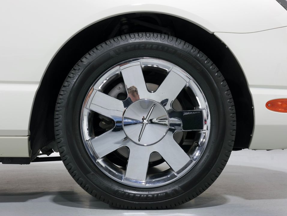 2002 Ford Thunderbird