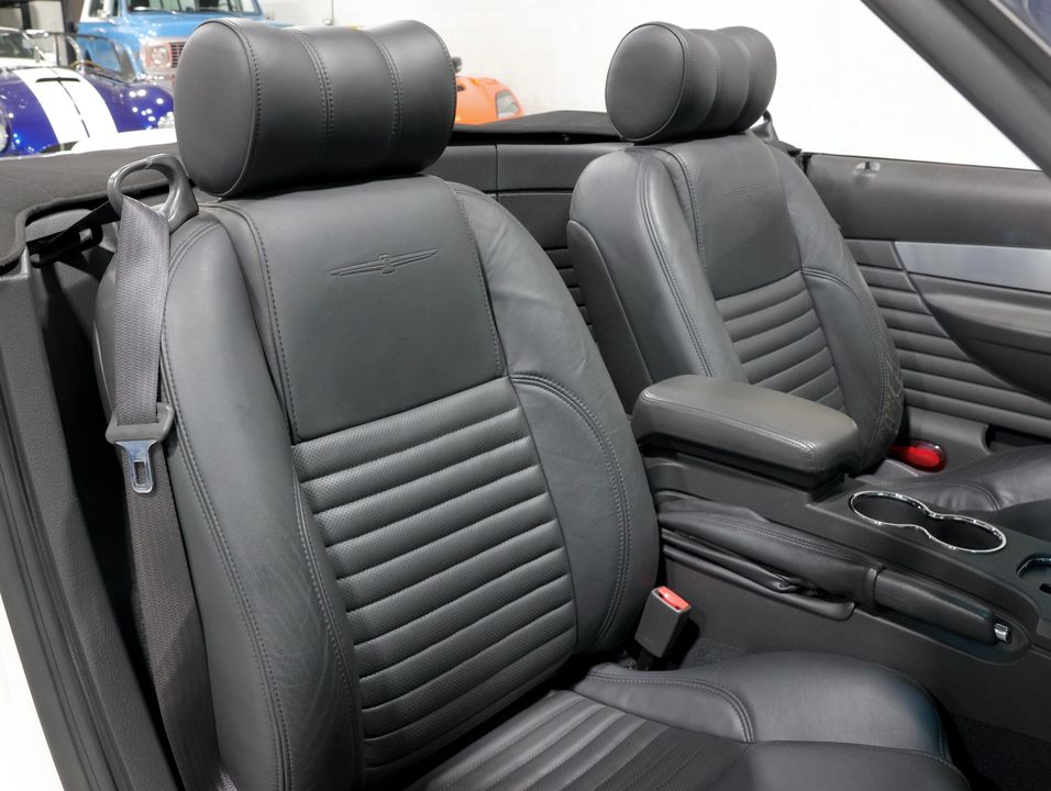 2002 Ford Thunderbird