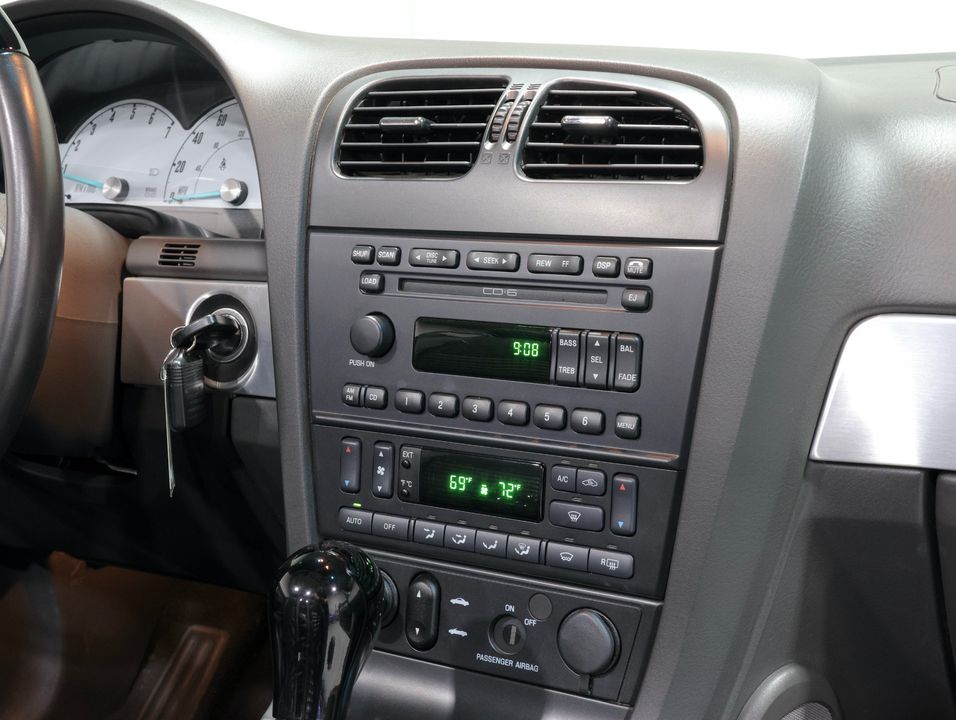 2002 Ford Thunderbird