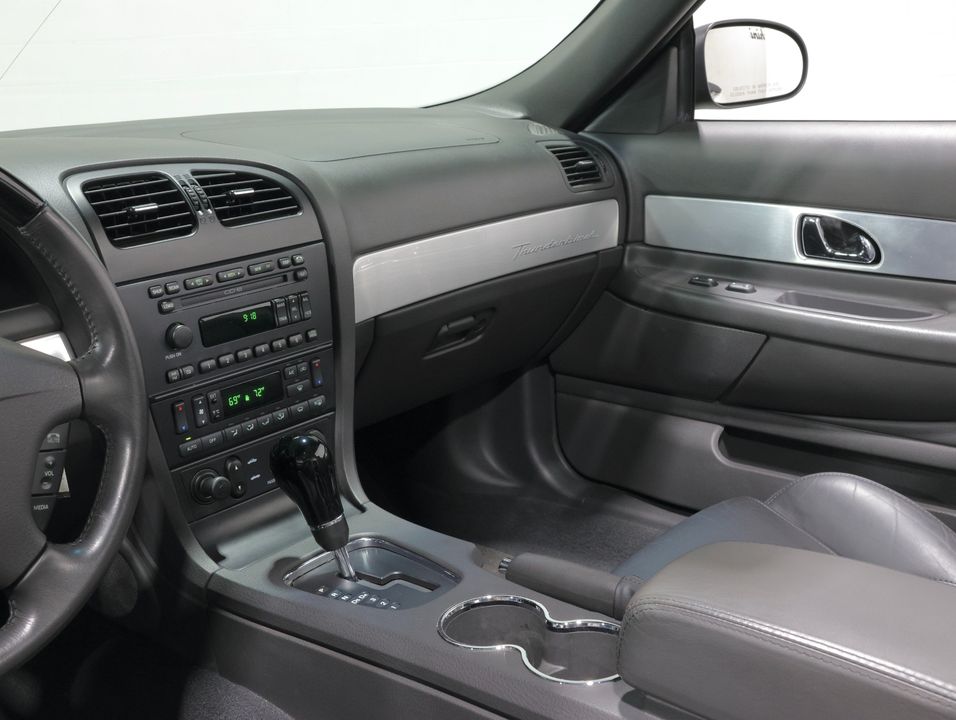 2002 Ford Thunderbird