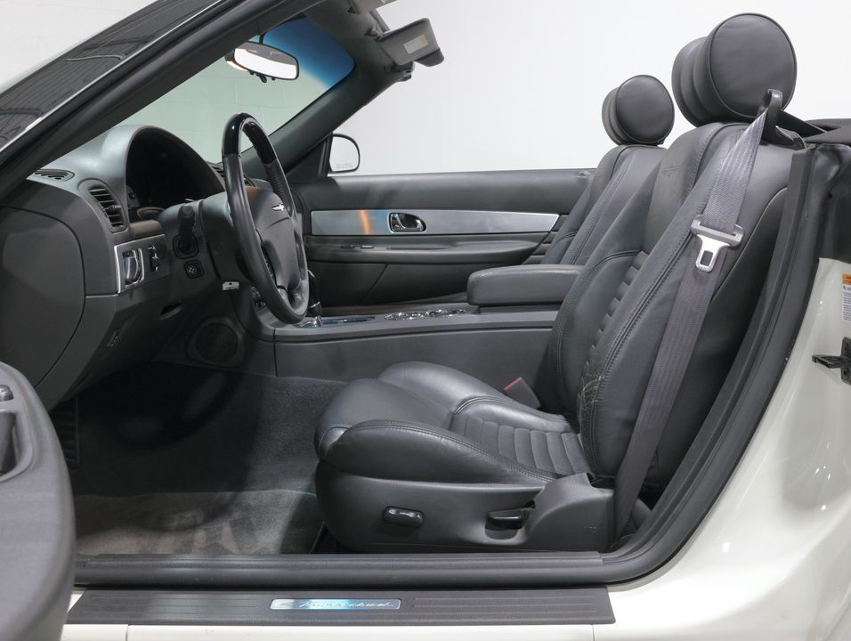 2002 Ford Thunderbird