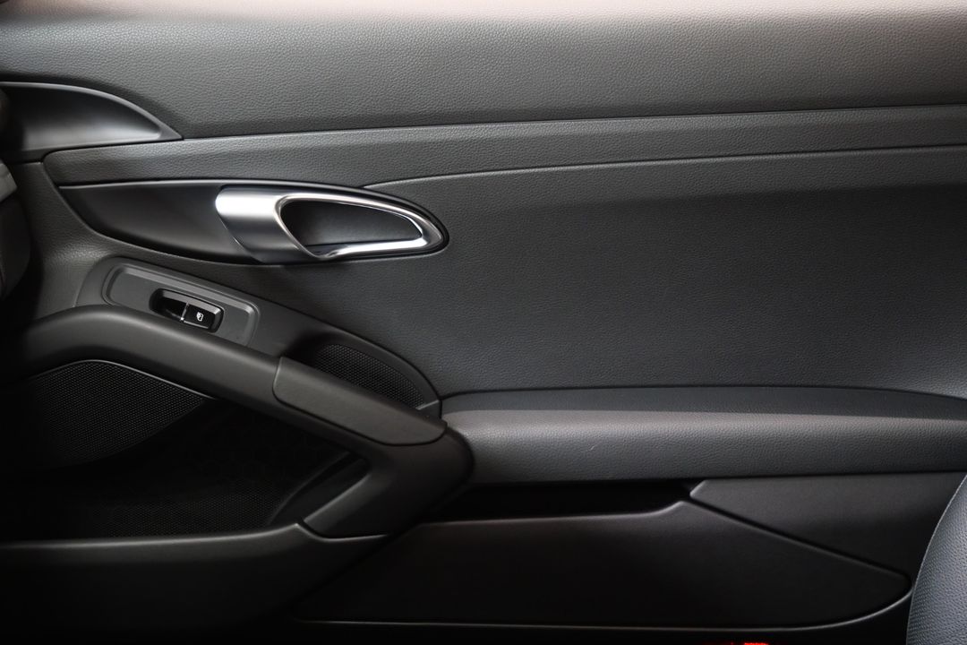 2024 Porsche 718