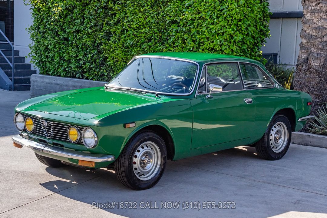 1974 Alfa Romeo GTV 2000