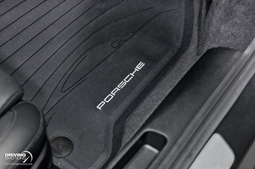 2020 Porsche 911 Carrera 4
