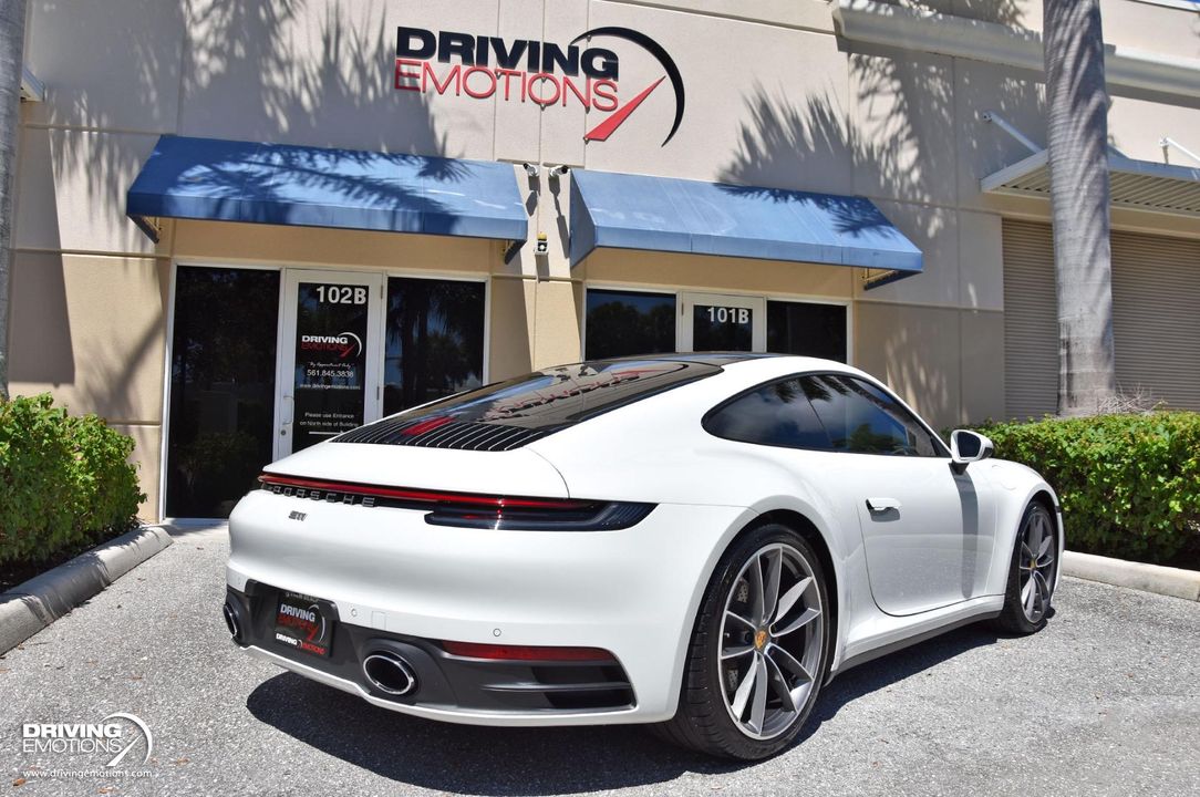 2020 Porsche 911 Carrera 4