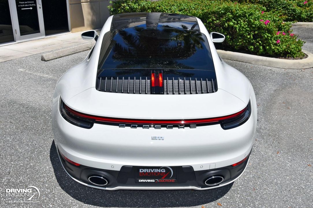 2020 Porsche 911 Carrera 4