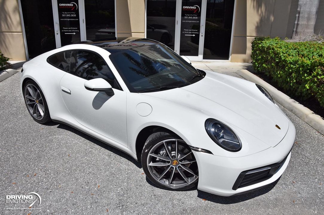 2020 Porsche 911 Carrera 4