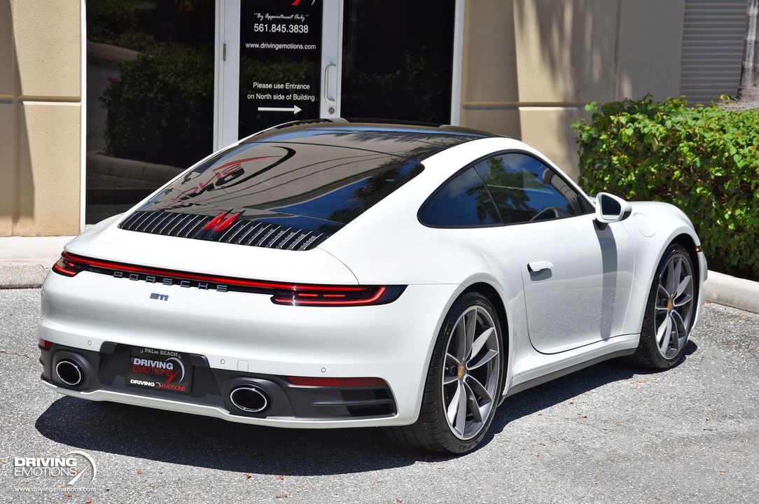 2020 Porsche 911 Carrera 4