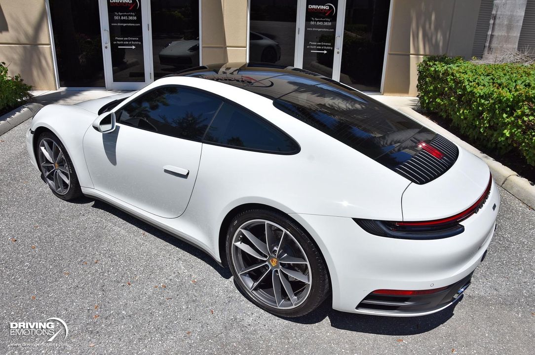 2020 Porsche 911 Carrera 4