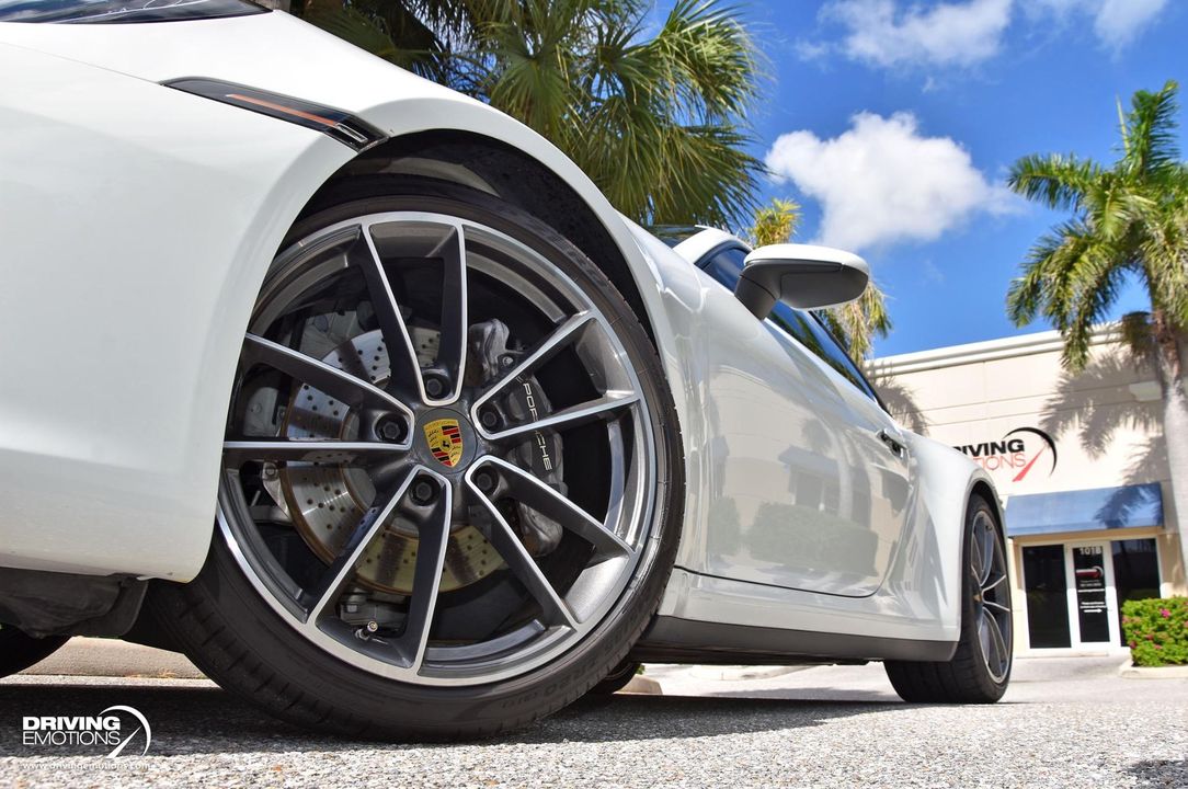 2020 Porsche 911 Carrera 4