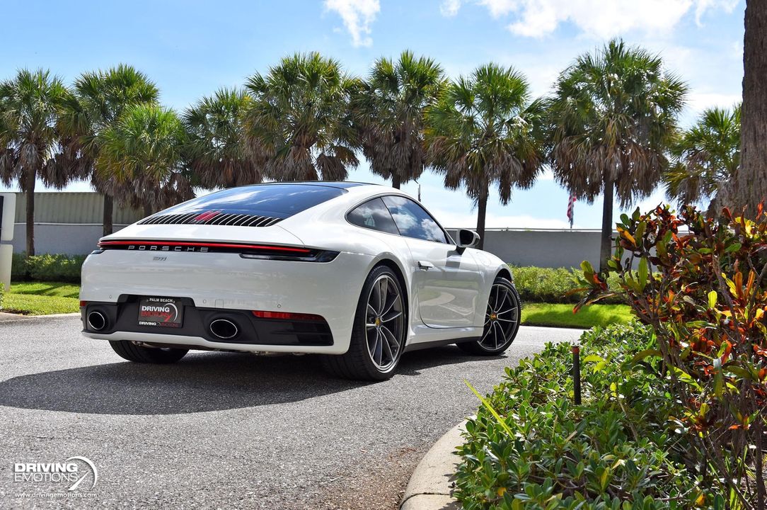 2020 Porsche 911 Carrera 4
