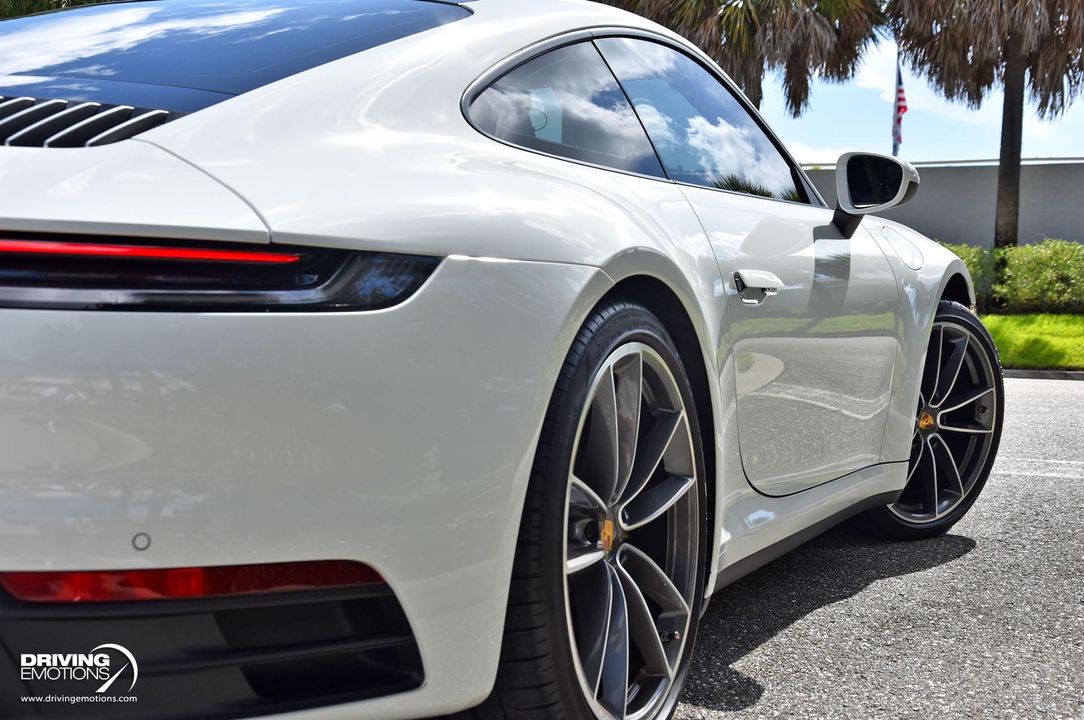 2020 Porsche 911 Carrera 4