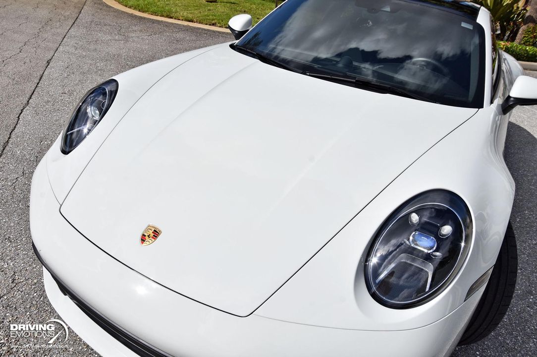 2020 Porsche 911 Carrera 4
