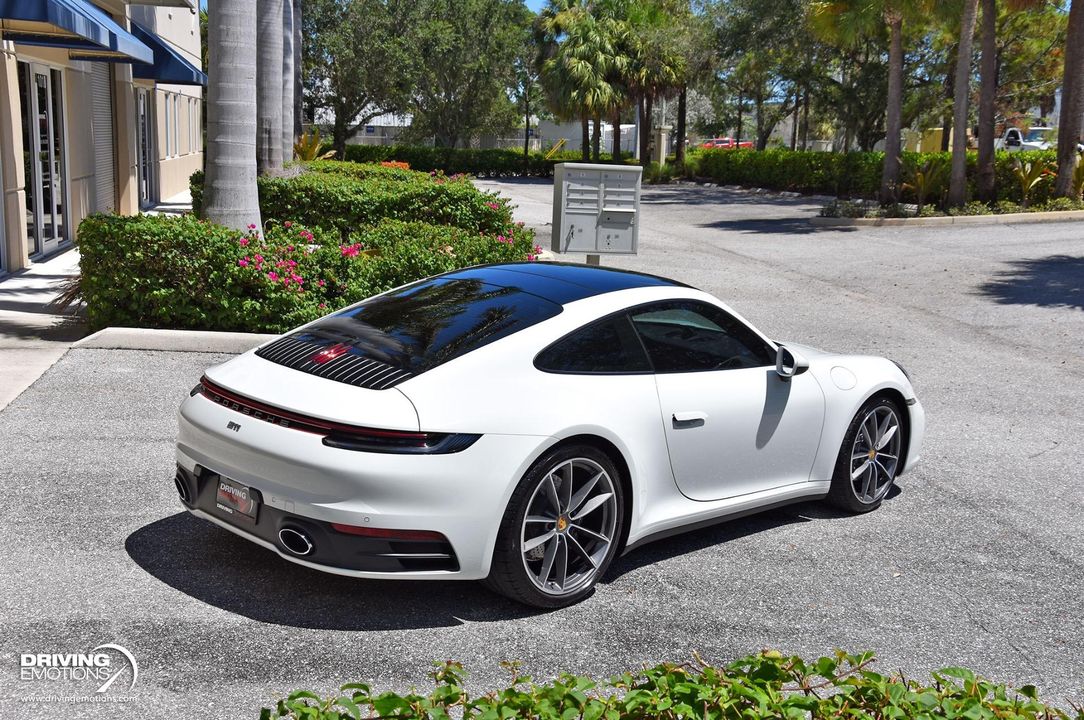 2020 Porsche 911 Carrera 4