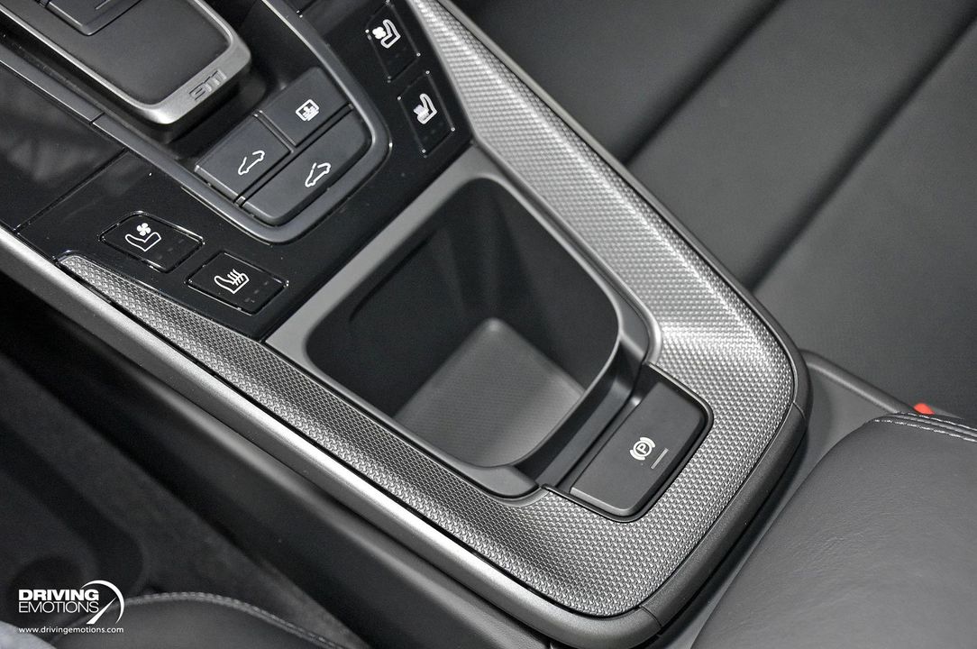 2020 Porsche 911 Carrera 4
