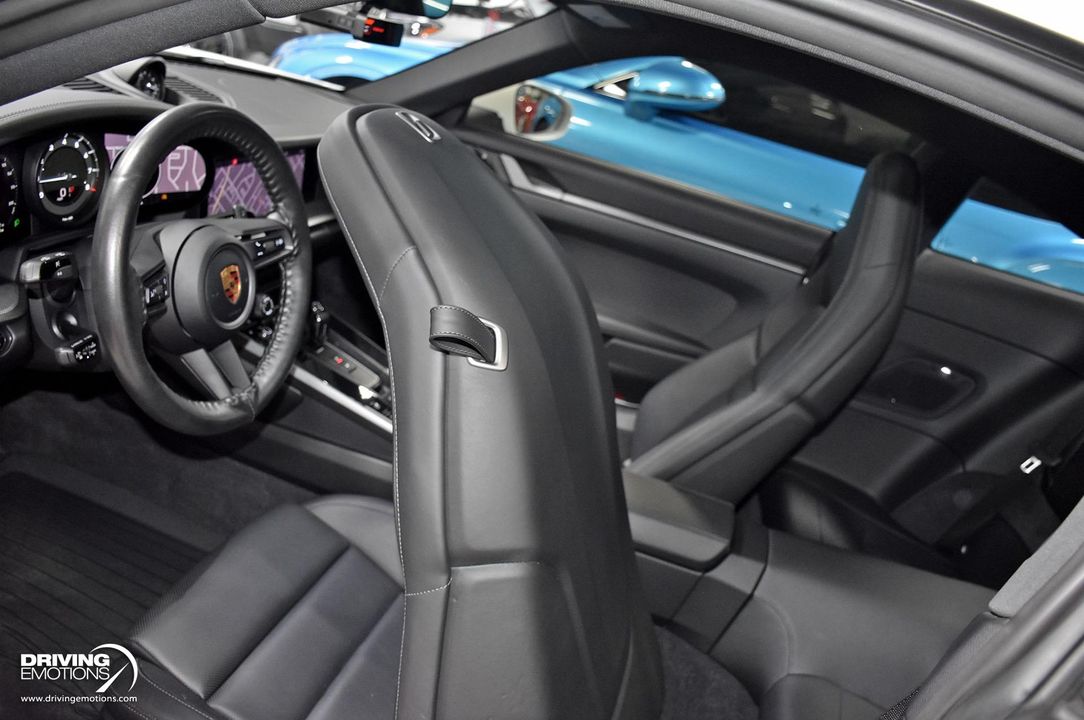 2020 Porsche 911 Carrera 4