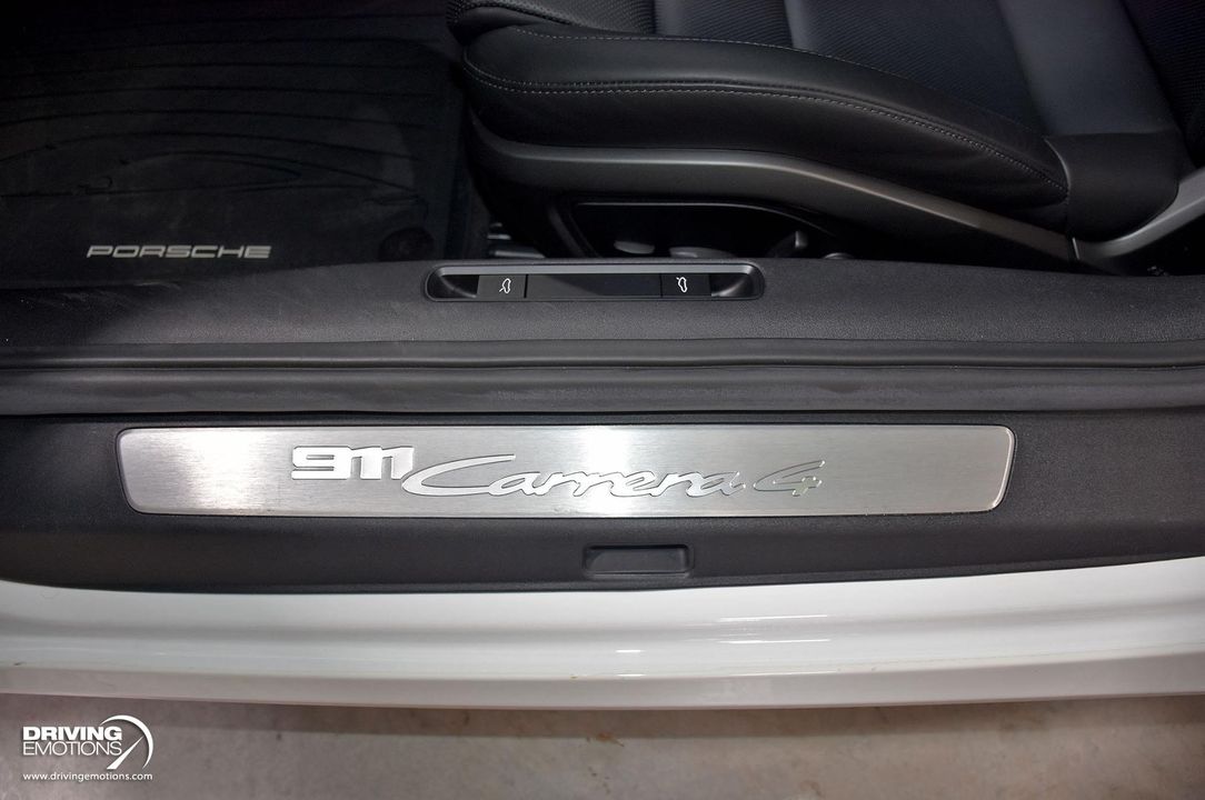 2020 Porsche 911 Carrera 4