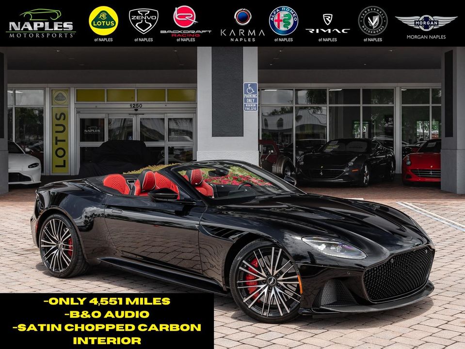 2022 Aston Martin DBS