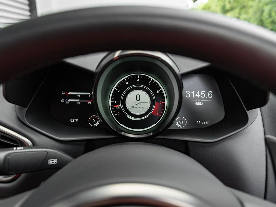 2022 Aston Martin DBS
