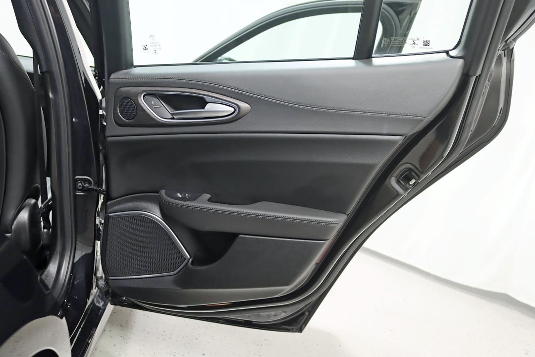 2022 Alfa Romeo Giulia