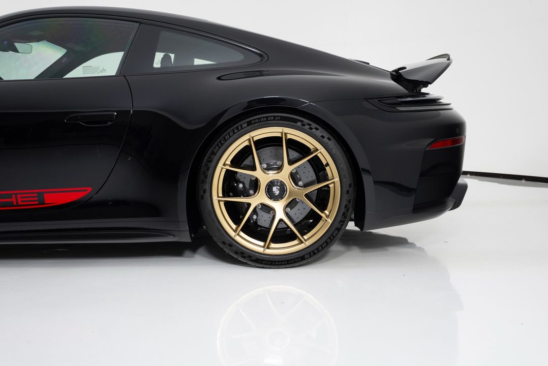 2025 Porsche 911